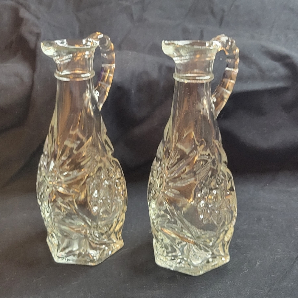 Vintage EAPG Anchor Hocking Star of David Cruet set